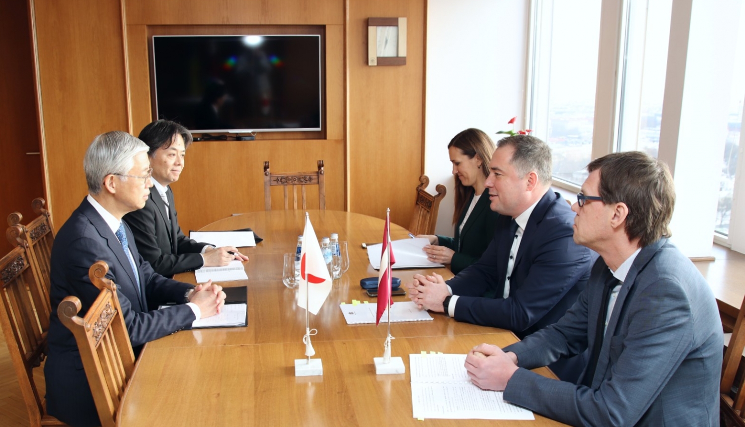 Zemkopības ministrs tiekas ar Japānas vēstnieku